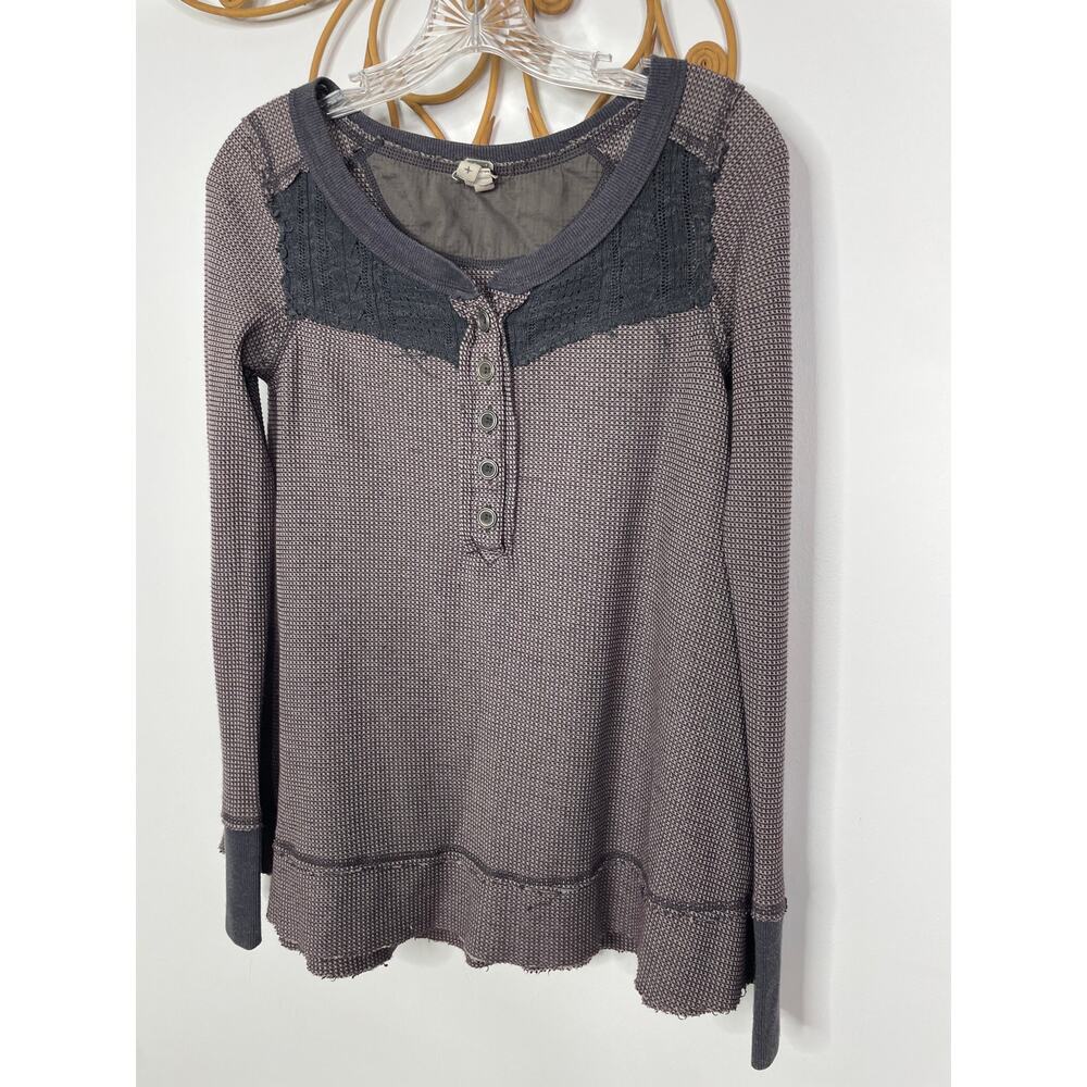 Free People Heathered Gray Waffle Knit Lace Yoke Henley - Picture 2 of 6